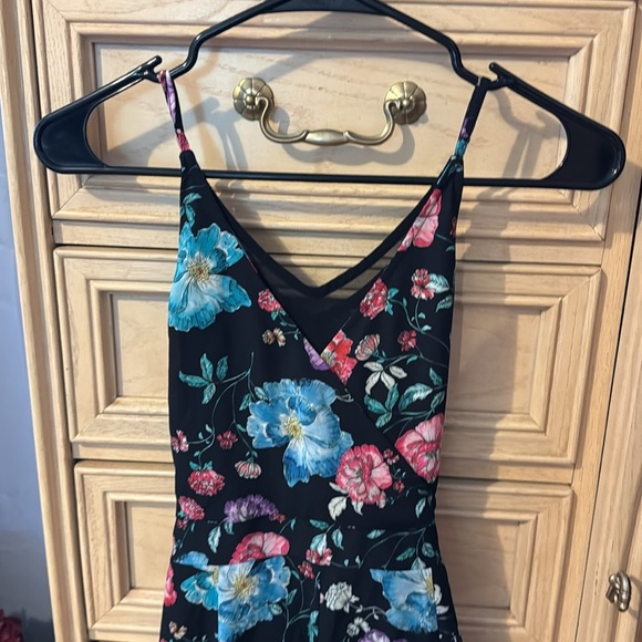 Express Romper - Picture 2 of 11